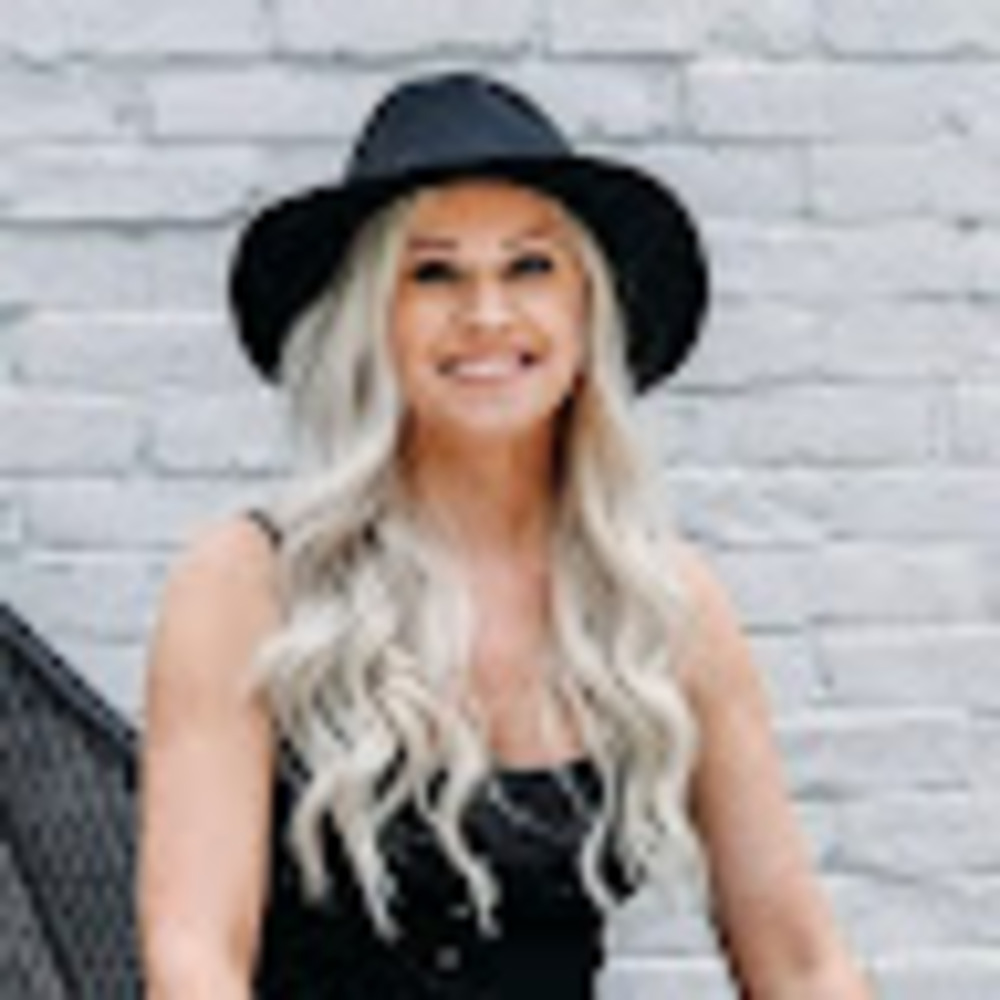 Meet your Posher, Kaelyn